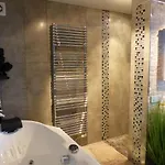 Villa Avec Piscine Chauffee Et Jardin Pres De Moulins - Fr-1-489-356 펜션 Toulon-sur-Allier