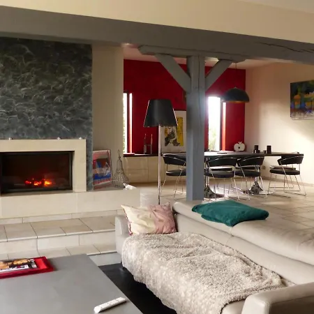 Villa Avec Piscine Chauffee Et Jardin Pres De Moulins Lantställe *