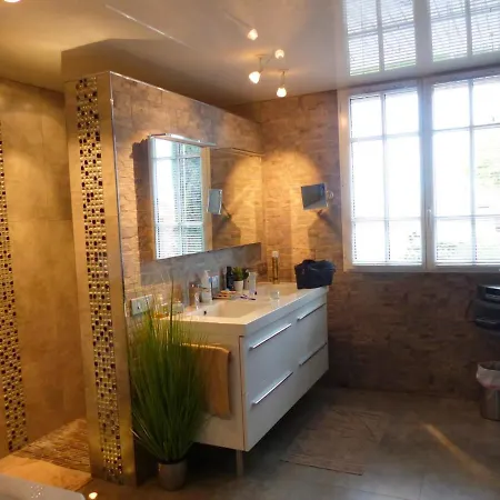 Lantställe Villa Avec Piscine Chauffee Et Jardin Pres De Moulins *